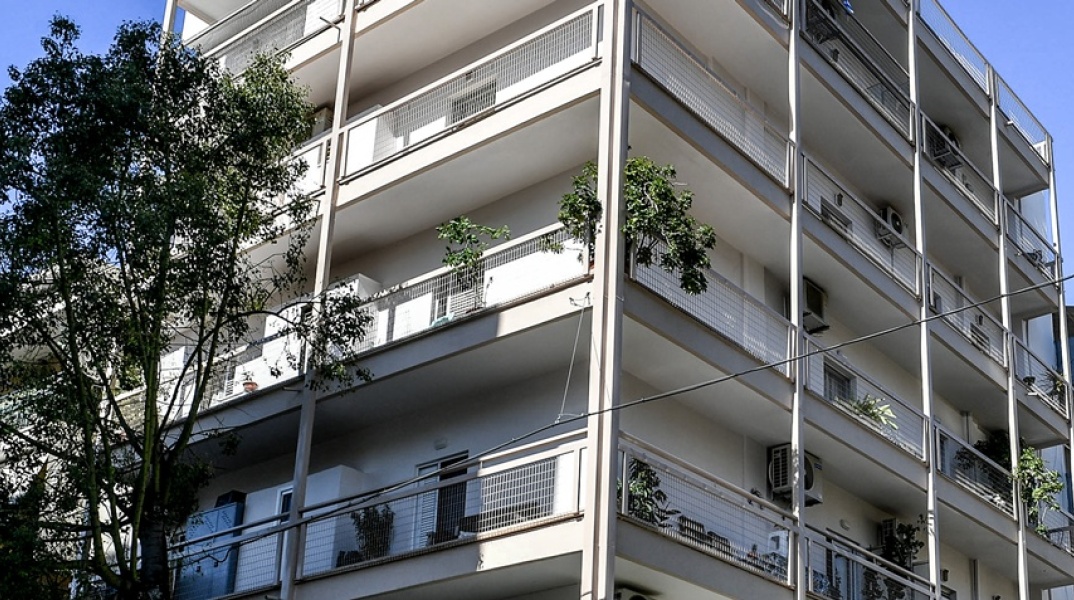 Το σπίτι όπου διαπράχθηκε η γυναικοκτονία στην Καλαμάτα