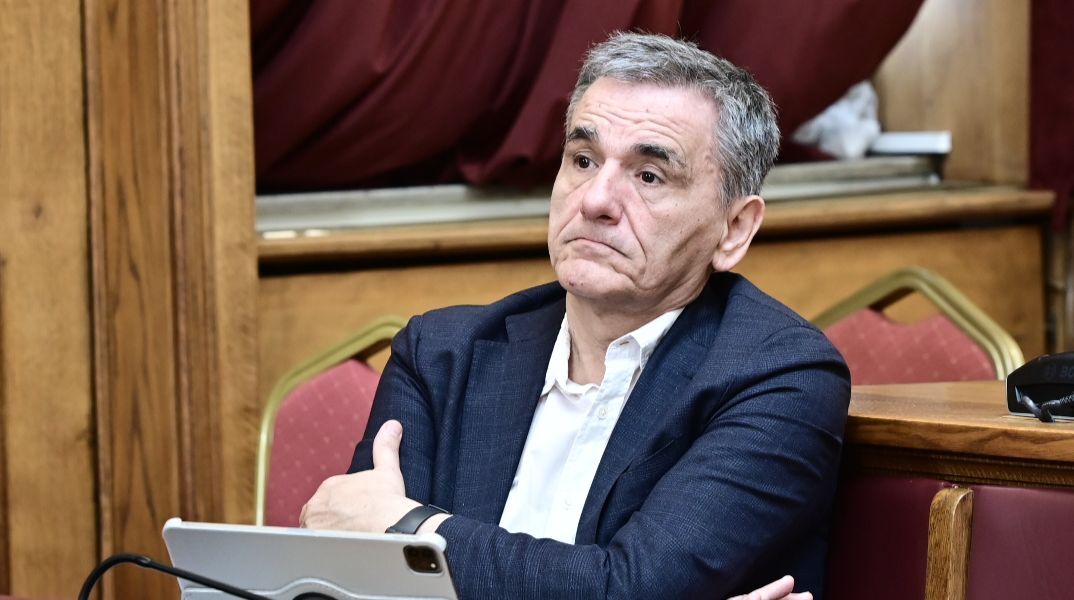  Τσακαλώτος: Είμαι θετικός σε πρόσκληση Τσίπρα – Θα συζητούσα μαζί του