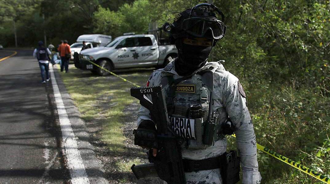 Στρατιώτης Εθνοφρουράς στην πολιτεία Γκερέρο του Μεξικού