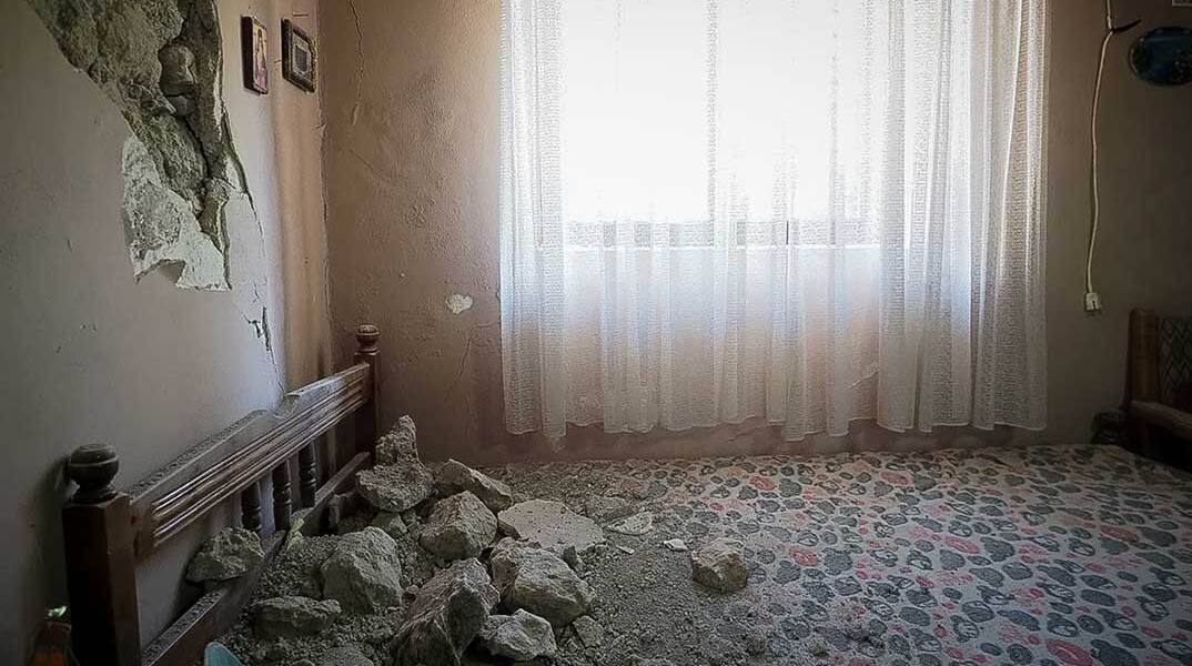 Σεισμός στη Βόρεια Εύβοια προκάλεσε ζημιές σε κατοικία στον οικισμό Δαφνούσα