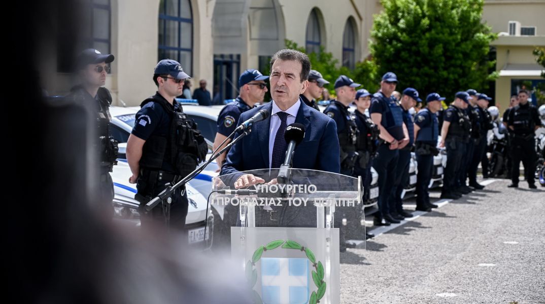 Χρυσοχοΐδης για 37χρονο Παλαιστίνιο: Δεν υπάρχουν μοναχικοί λύκοι - Στρατηγική στροφή της Χαμάς, πρώτη φορά έπειτα από 40 χρόνια βγαίνει εκτός Ισραήλ