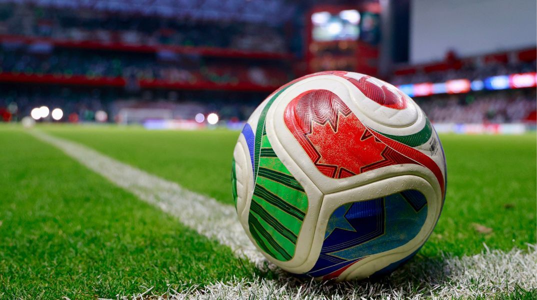 Η FIFA δημοσίευσε τον κατάλογο των απαγορευμένων αντικειμένων στα γήπεδα του Μουντιάλ 2026 σε ΗΠΑ, Καναδά και Μεξικό - Οι εκπλήξεις που περιλαμβάνει
