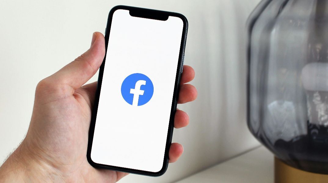 «Έπεσαν» Facebook και Messenger  - Μεγάλα προβλήματα στη σύνδεση