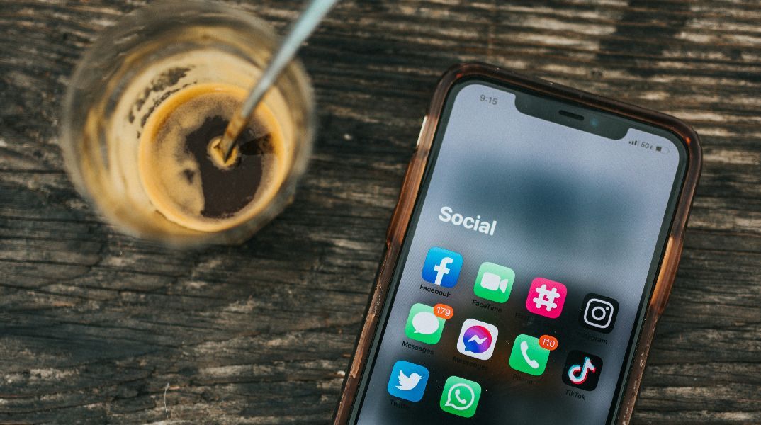 Αποκαθίσταται σταδιακά η λειτουργία Facebook και Instagram 