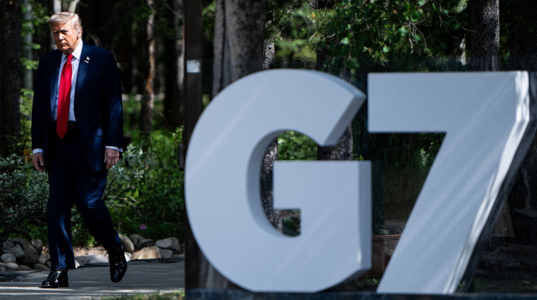 Έναρξη της συνόδου G7 στη Γαλλία με κυρίαρχα θέματα τη συμφωνία ΗΠΑ-Ιράν, τις περιφερειακές κρίσεις, το εμπόριο και τη ρύθμιση της τεχνητής νοημοσύνης.