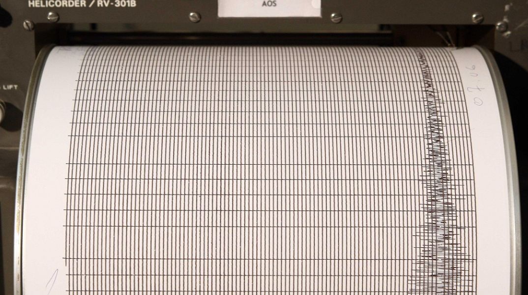 Διπλός σεισμός 5,3 και 4,6 Ρίχτερ κοντά στη Γαύδο έγινε έντονα αισθητός στην Κρήτη - Πυροσβέστες και αρχές πραγματοποιούν περιπολίες για τυχόν ζημιές στο νησί 