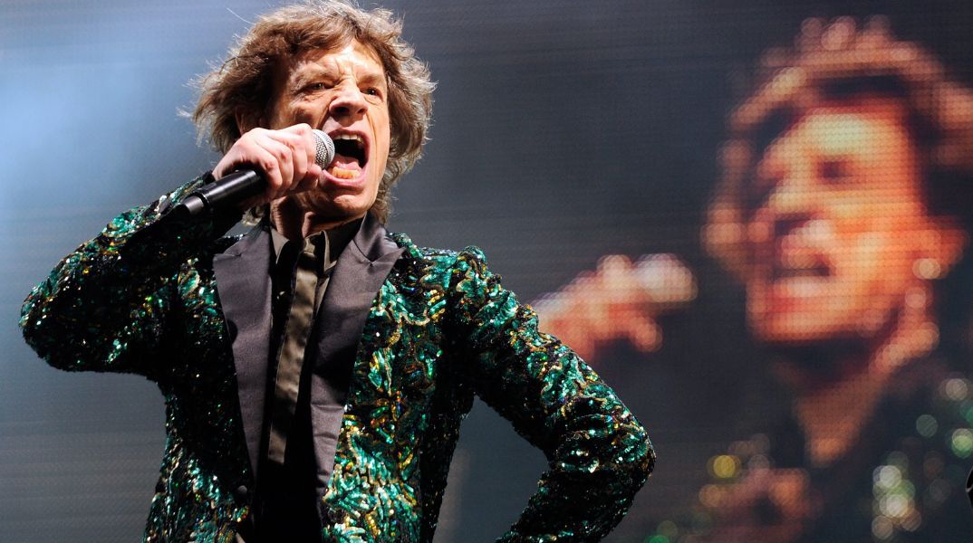 Το νέο podcast των Rolling Stones θα περιλαμβάνει ακυκλοφόρητα κομμάτια και συνεντεύξεις με τους Ρόμπερτ Σμιθ, Άντριου Γουάτ και Νόρα Τζόουνς.
