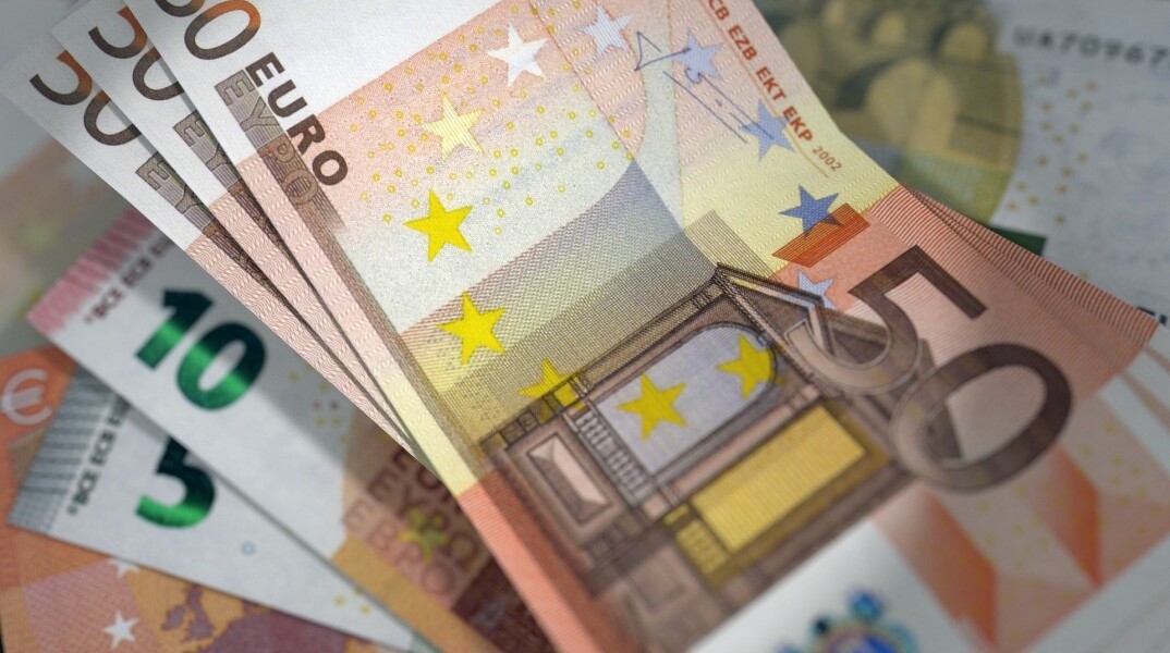 Επίδομα 300 ευρώ σε συνταξιούχους