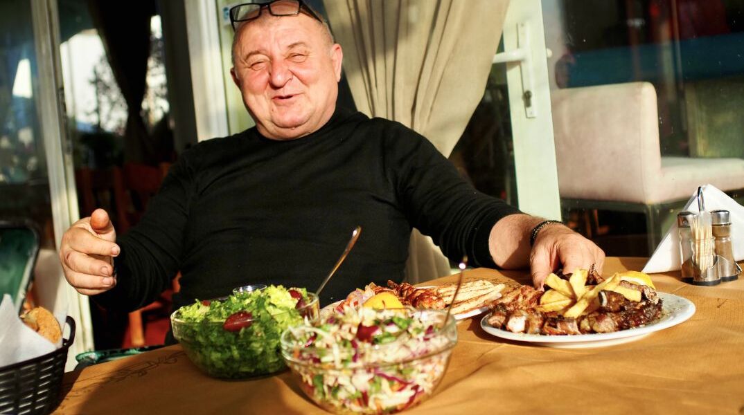 Στου «Μερακλή», το φαγάδικο των αγροτών στον κάμπο της Άρτας