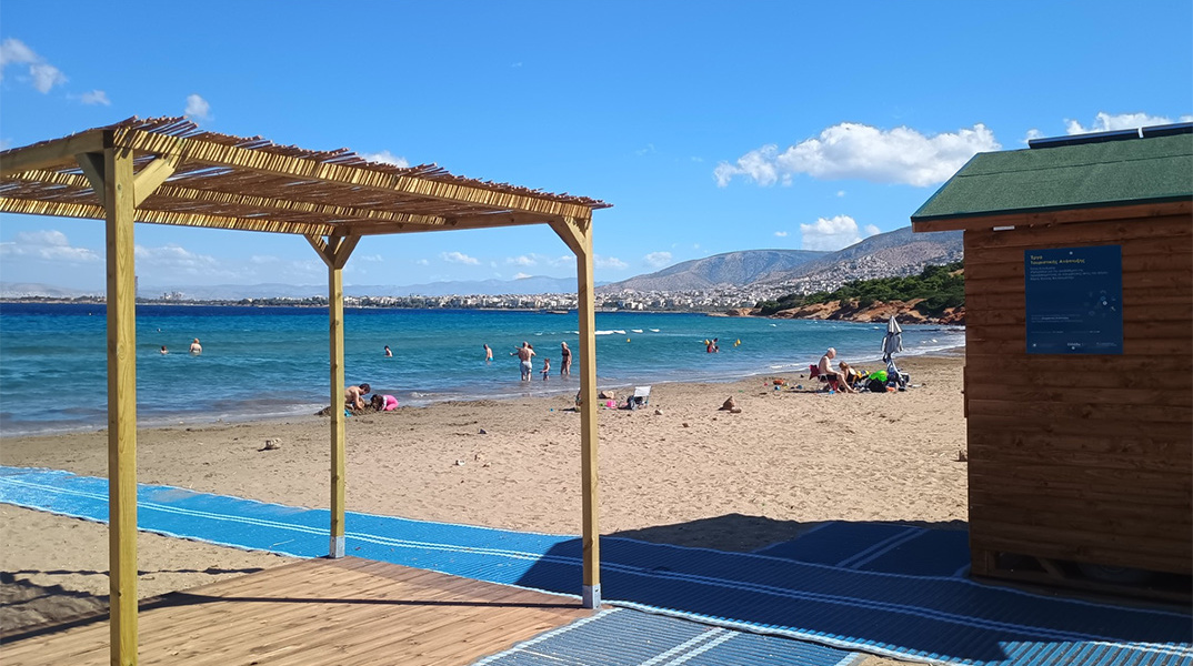 Καβούρι - Ράμπα θαλάσσης για ΑΜΕΑ