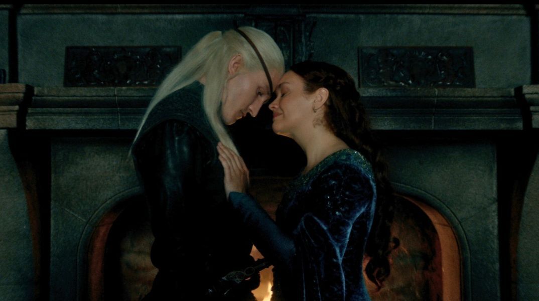Θύελλα αντιδράσεων για το αιμομικτικό φιλί Έιμοντ και Άλισεντ στην πρεμιέρα του House of the Dragon - Τι απαντούν ο δημιουργός και οι ηθοποιοί της σειράς.