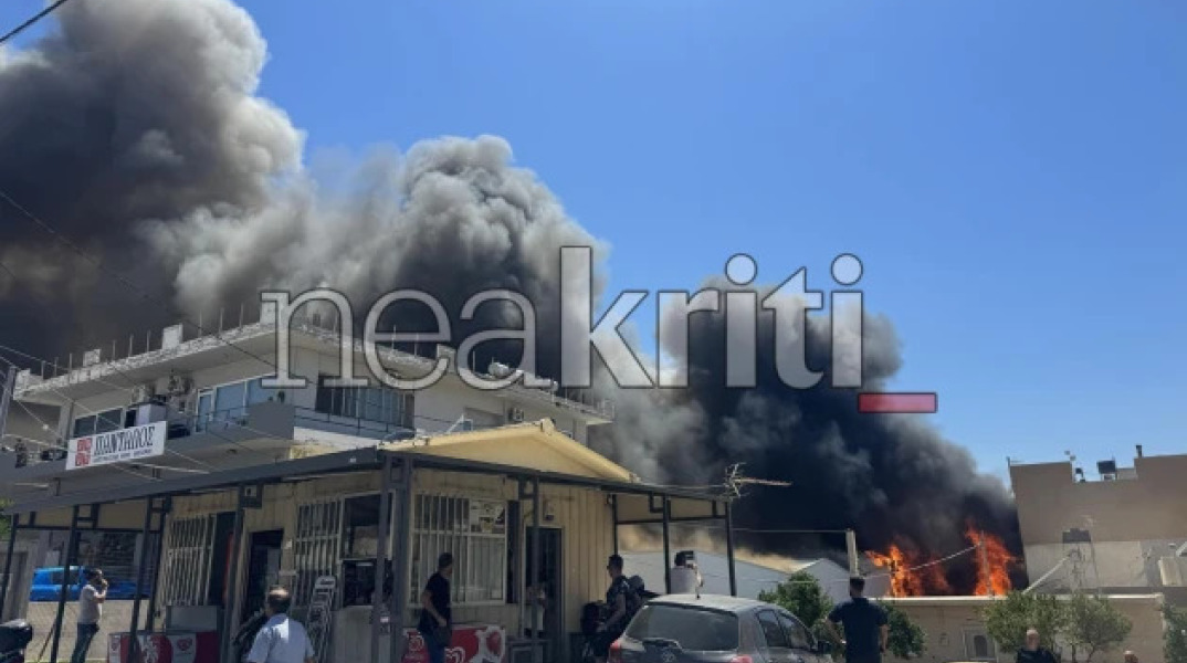 Φωτιά στο Ηράκλειο Κρήτης: Μήνυμα 112 στους κατοίκους