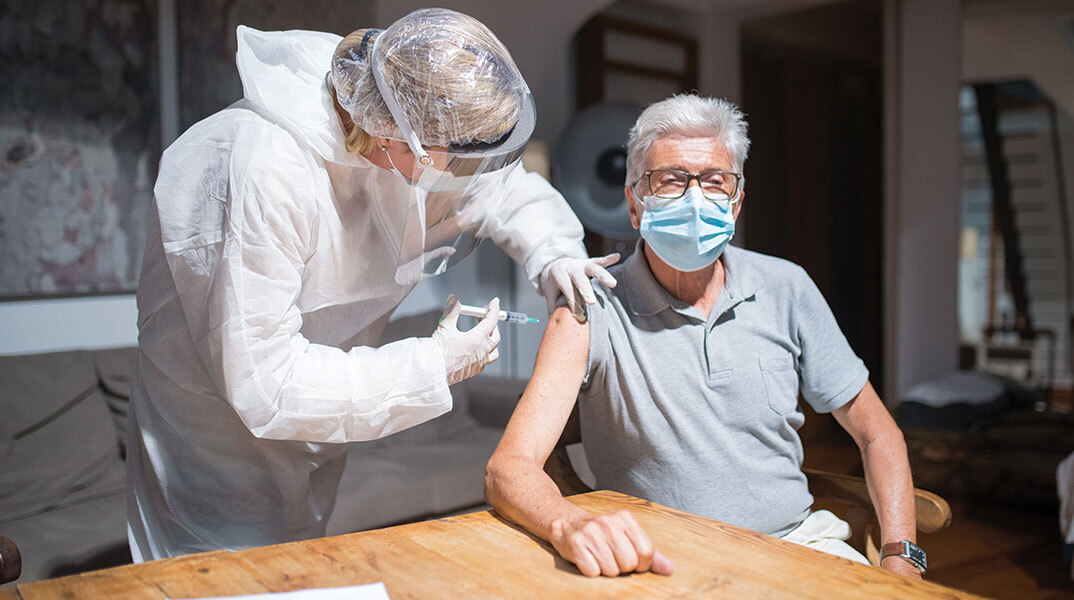 #TheVacciNakedTruth: Η αξία του διά βίου εμβολιασμού