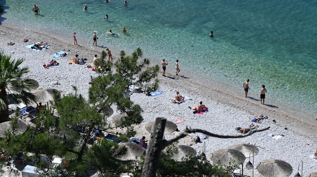 Καιρός: Από πότε και πώς μπαίνει «φρένο» στη ζέστη τις επόμενες μέρες – Η νέα ανάρτηση Κολυδά