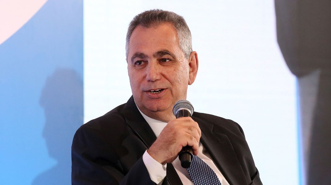 Ο Βασίλης Χιώτης παραιτήθηκε από τον ΣΚΑΪ - Ο όμιλος εξέδωσε ανακοίνωση ευχαριστώντας τον για την προσφορά του και δημοσιοποίησε τη δήλωσή του