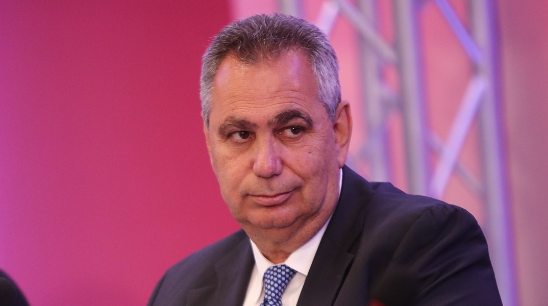 Βασίλης Χιώτης
