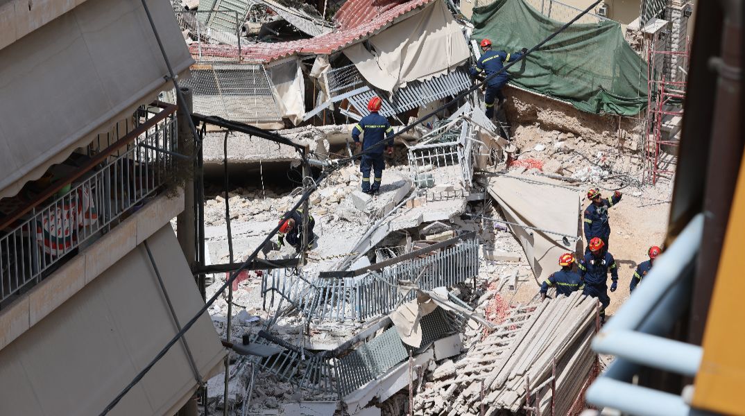Πετράλωνα: «Υπήρχε κατασκευαστική λύση αλλά δεν την επέλεξαν λόγω κόστους» - Πώς έπεσε η πολυκατοικία