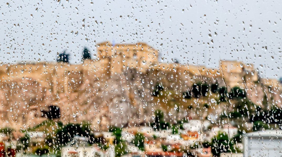 O καιρός σήμερα: Βροχές και καταιγίδες σε πολλές περιοχές, με άνεμους έως 7 μποφόρ και θερμοκρασίες έως 36°C - Εξασθένηση των φαινομένων από το απόγευμα.