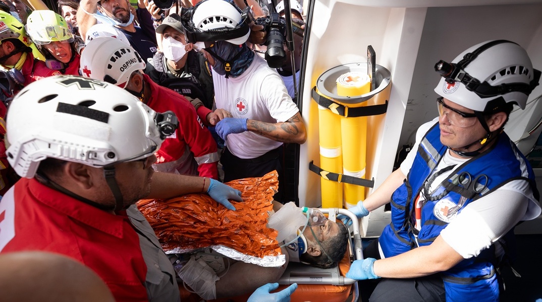 Βενεζουέλα: Επιζών βγήκε από τα συντρίμμια 8 ημέρες μετά τους σεισμούς - Στους 2.595 οι νεκροί
