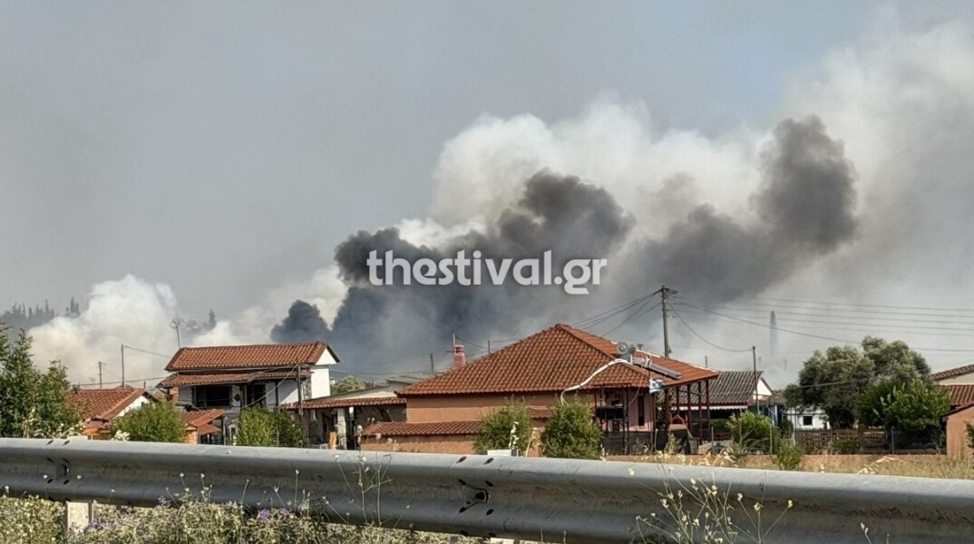 Μεγάλη φωτιά στη Χαλκιδική, μήνυμα από το 112 