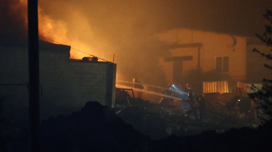 Δήμαρχος Ωραιοκάστρου: Η φωτιά είναι σε ακτίνα ενός χιλιόμετρου από την πυρκαγιά που στοίχισε τη ζωή και σε ένα παιδί