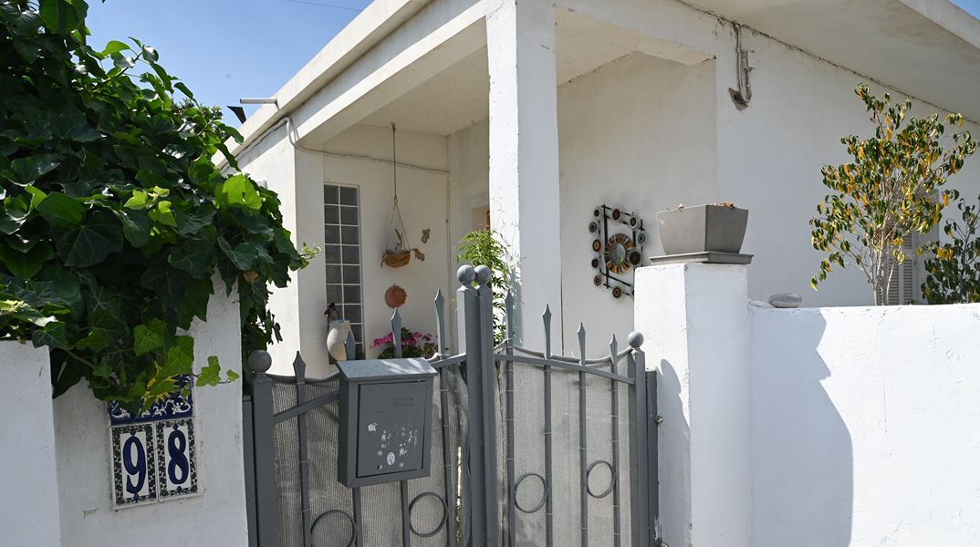 Αίγιο: Γιατί οι Αρχές εξετάζουν πλέον το ενδεχόμενο η μητέρα να σκότωσε τον γιο και να αυτοκτόνησε 
