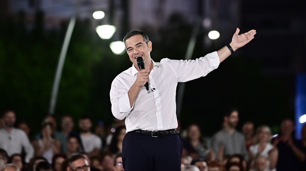 Τσίπρας: Θα στείλω λουλούδια στον Άδωνι, κάθε φορά που μας βρίζει, ανεβαίνουμε στις δημοσκοπήσεις
