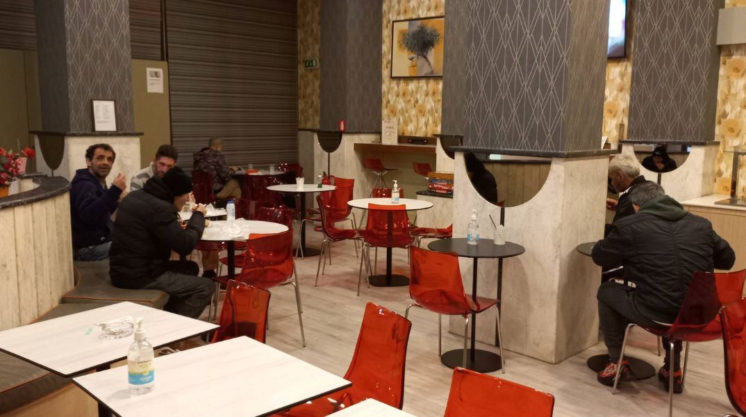 MyAthens: Πόλεμος ευθυνών για το λουκέτο στον ξενώνα για άστεγους χρήστες