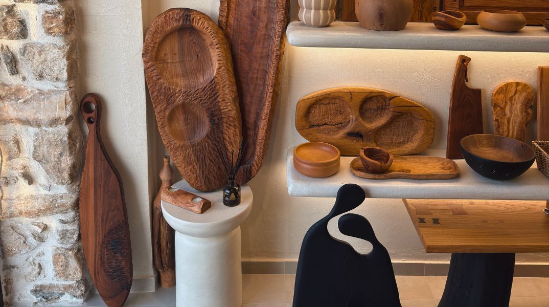 Opus* Design Studio: Η τέχνη της ξυλογλυπτικής ζει στη Θάσο