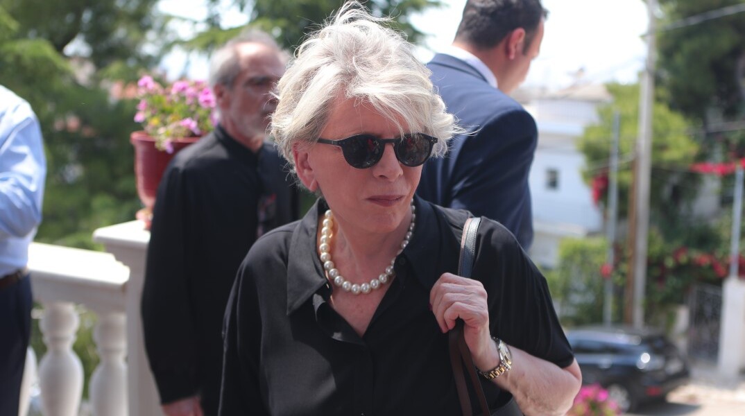 Έλενα Ακρίτα