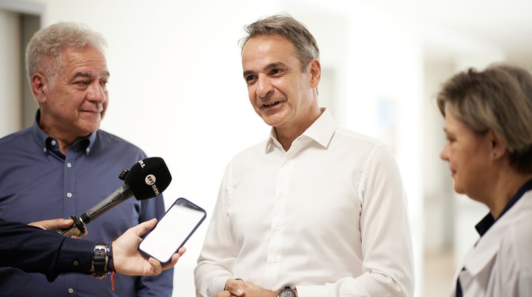 Αιχμές Μητσοτάκη για Σαμαρά: Ο Κωνσταντίνος Μητσοτάκης εγκαινίασε τη γέφυρα Χαλκίδας πριν πέσει όπως έπεσε