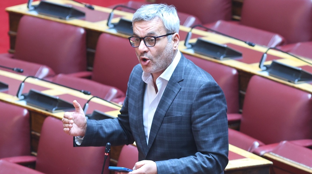 Χάρης Μαμουλάκης