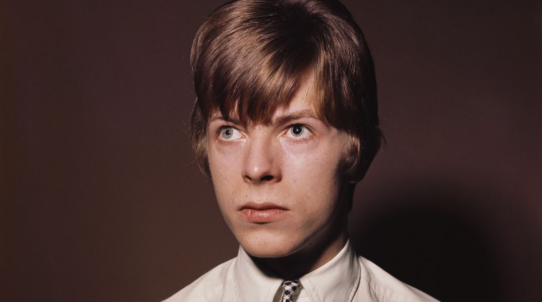 «David Bowie: The Shel Talmy Recordings»: Ακυκλοφόρητες ηχογραφήσεις του Ντέιβιντ Μπόουι από το 1965 με τον Τζίμι Πέιτζ στην κιθάρα κυκλοφορούν τον Σεπτέμβριο 