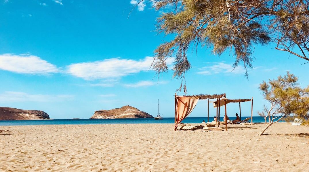 Alohari Beach Bar