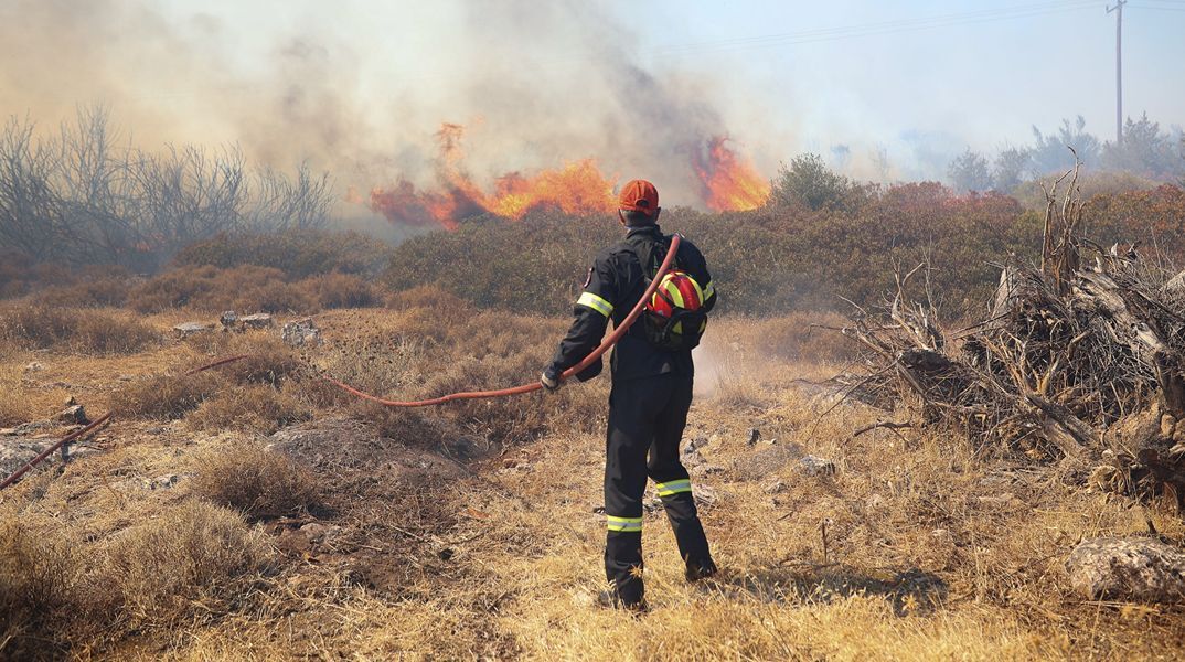 Ακραίος κίνδυνος πυρκαγιάς την Τετάρτη στην Αττική και ακόμα δύο περιφέρειες