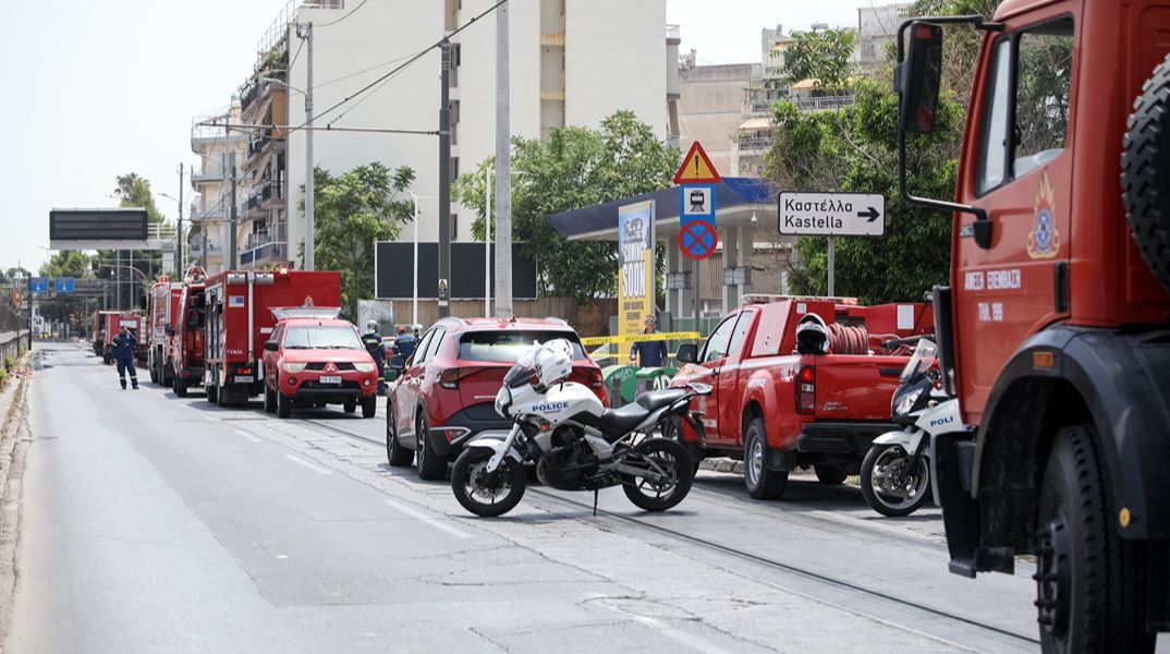Λήξη συναγερμού στον Πειραιά: Δεν εντοπίστηκε διαρροή αερίου στο βενζινάδικο, άνοιξαν οι δρόμοι