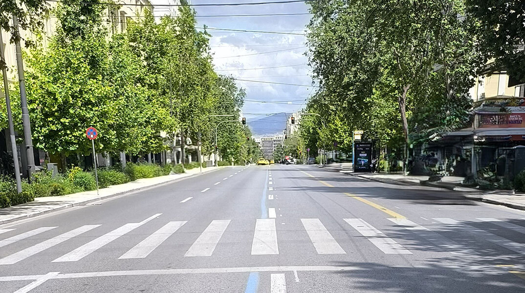 Οδηγώντας στις άδειες πόλεις το καλοκαίρι: Τι πρέπει να προσέχουν οι οδηγοί