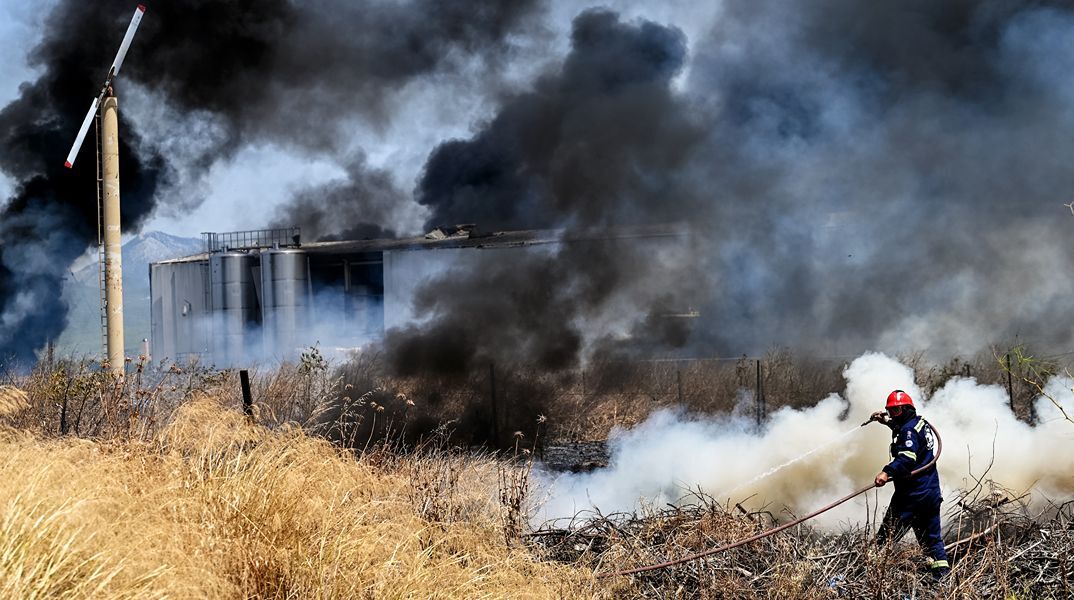 Τραγωδία στην Κορινθία: 25χρονος εργαζόμενος ο νεκρός από την έκρηξη στο εργοστάσιο