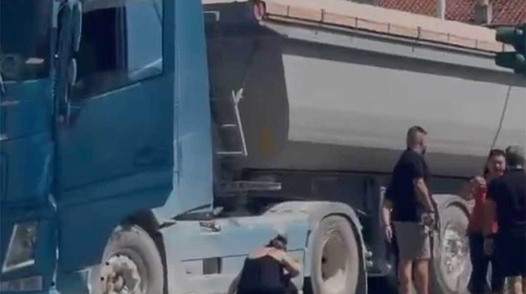Φορτηγό στη Βέροια παρέσυρε και σκότωσε πεζό