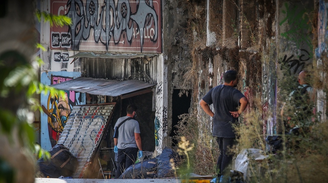 Το σημείο όπου βρέθηκε η βαλίτσα με το πτώμα της 38χρονης Βρετανίας στην Κυψέλη