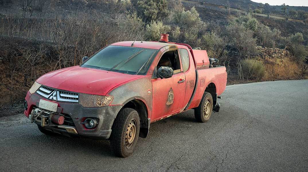 Όχημα της Πυροσβεστικής σε φωτιά στην Κρήτη