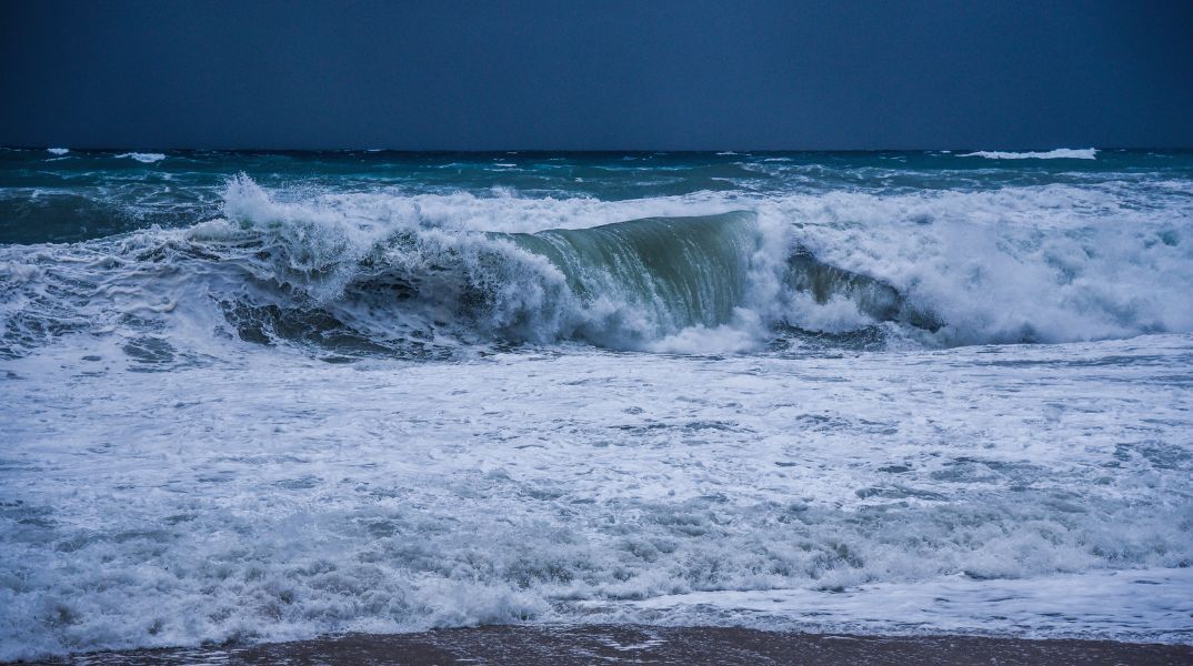 Η Επιτροπή Εκτίμησης Κινδύνου συνεδρίασε εκτάκτως λόγω των ισχυρών ανέμων και των υψηλών θερμοκρασιών - Νέα συνεδρίαση έχει προγραμματιστεί για αύριο.