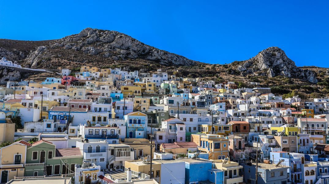 Απαγορεύτηκε η κολύμβηση και η κυκλοφορία σκαφών στο Αρδάνι Καρπάθου, μετά τον εντοπισμό παλαιών πυρομαχικών - Σε ισχύ τα μέτρα ασφαλείας.