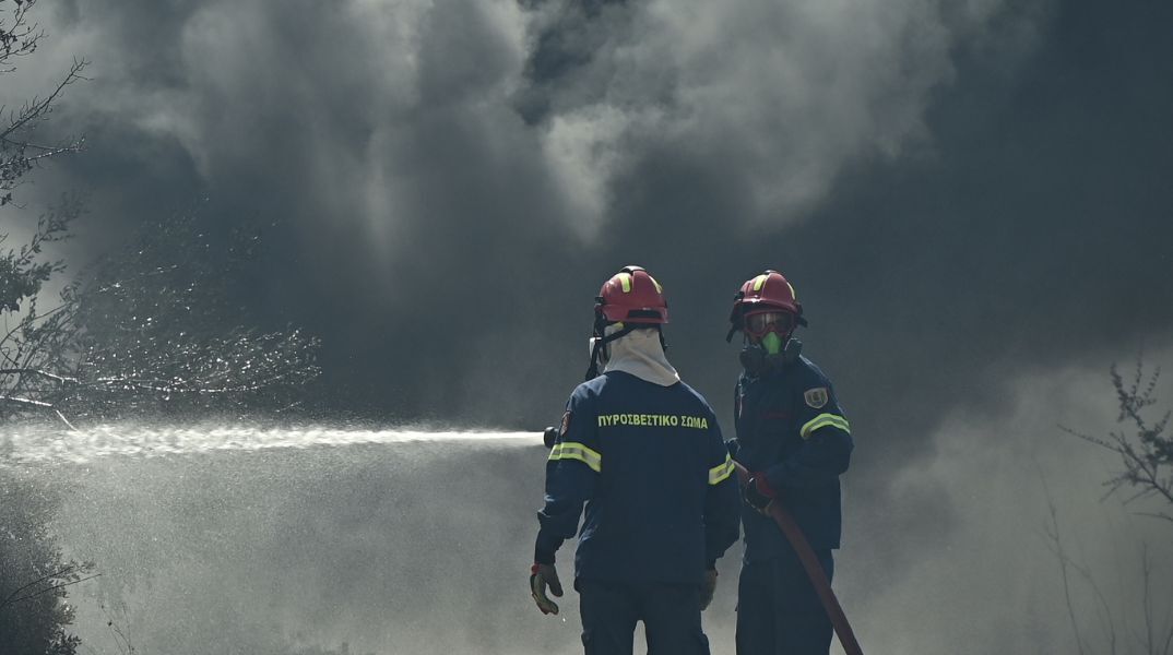 Πολύ υψηλός κίνδυνος πυρκαγιάς (κατηγορία 4) προβλέπεται για την Τρίτη 11/8 σε Αττική, Πελοπόννησο, Στερεά και Αιγαίο - Σε ετοιμότητα οι αρχές.