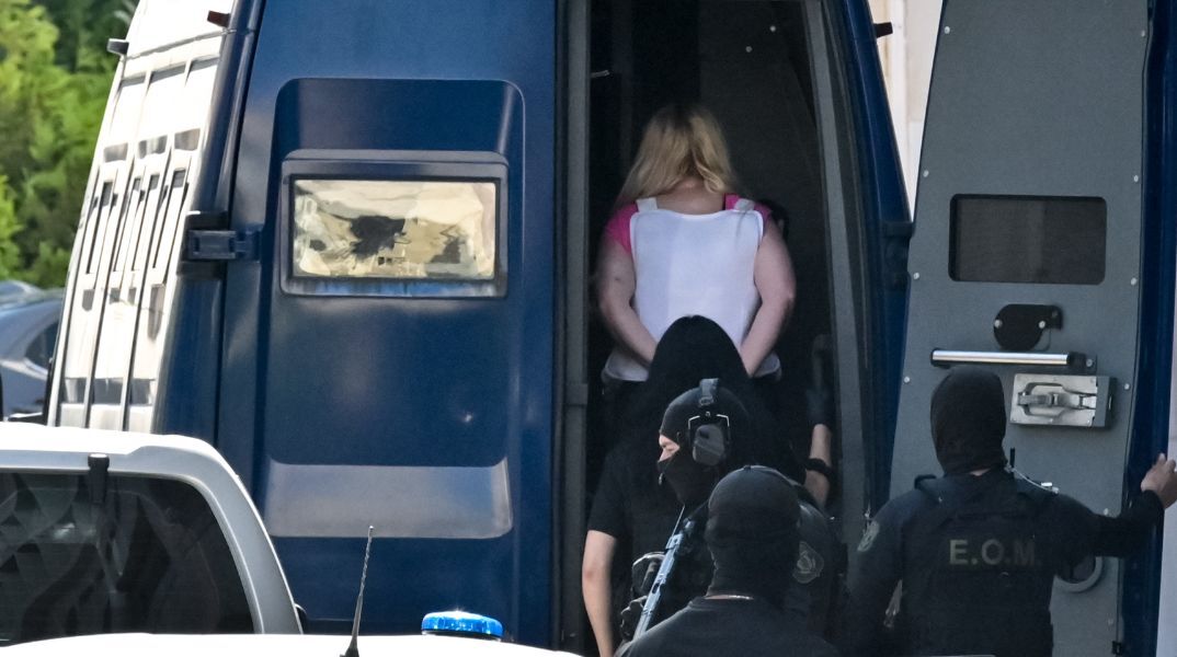 Απολογήθηκε η 46χρονη που εκδόθηκε από τις βρετανικές αρχές για την υπόθεση της Marfin - Δηλώνει αθώα και αρνείται οποιαδήποτε εμπλοκή στον εμπρησμό.