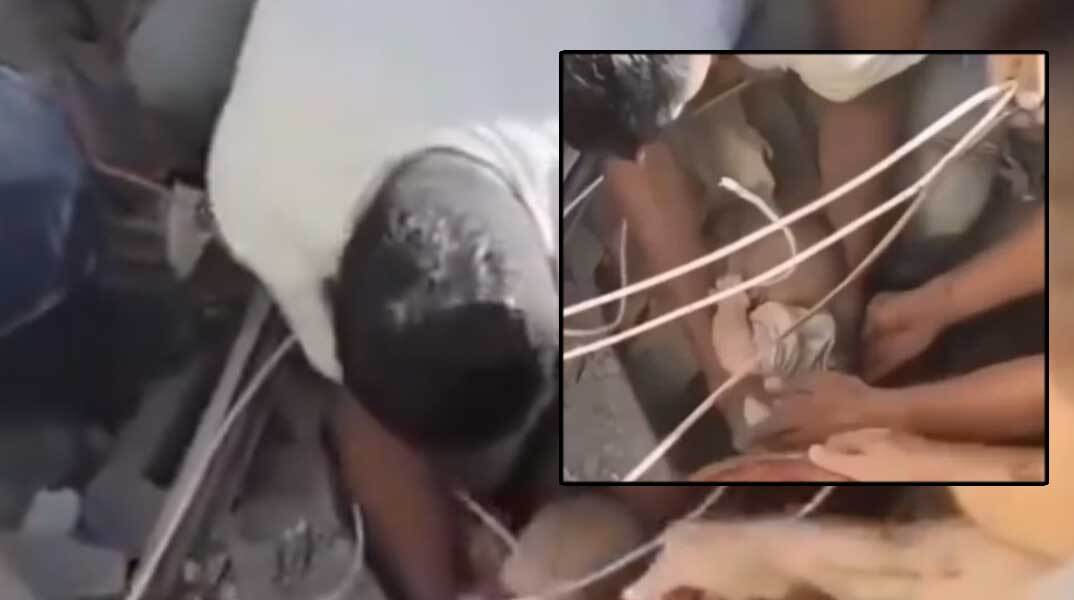 Σεισμός στην Κολομβία, μητέρα και βρέφος βγαίνουν ζωντανοί από τα ερείπια