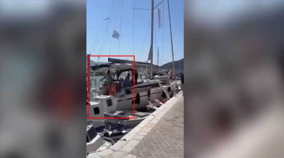 Ιστιοφόρο στη Λευκάδα πέφτει πάνω σε δεμένα σκάφη