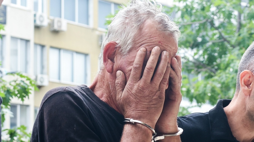 Ο 59χρονος που προφυλακίστηκε για τους εμπρησμούς στη Σίνδο