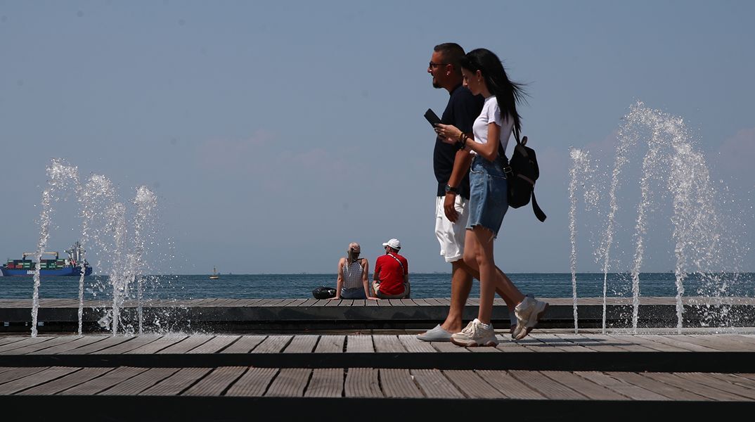 Καιρός: Ανεβαίνει η θερμοκρασία την Τρίτη - Υποχωρούν οι άνεμοι