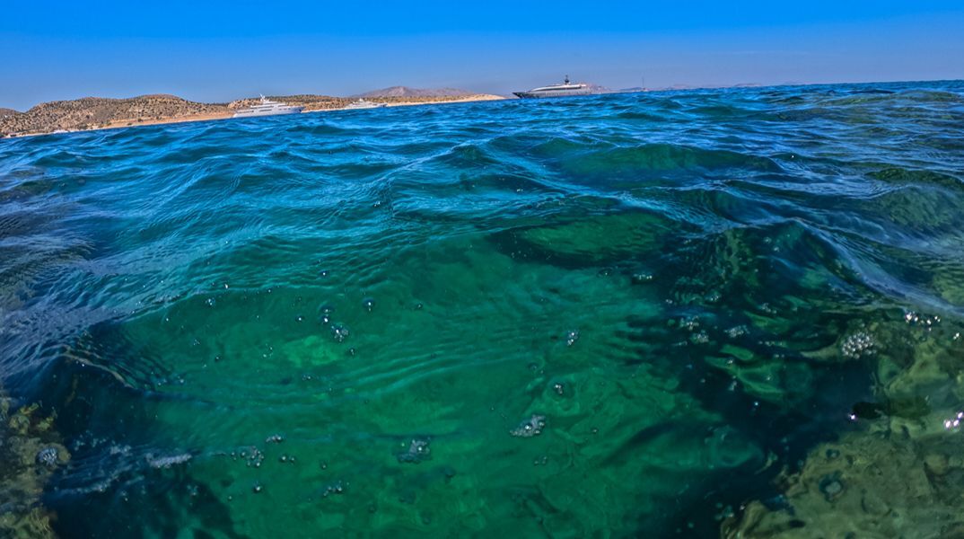 Τραγωδία στην Κύπρο: 27χρονος πνίγηκε προσπαθώντας να πιάσει το κινητό του από τη θάλασσα